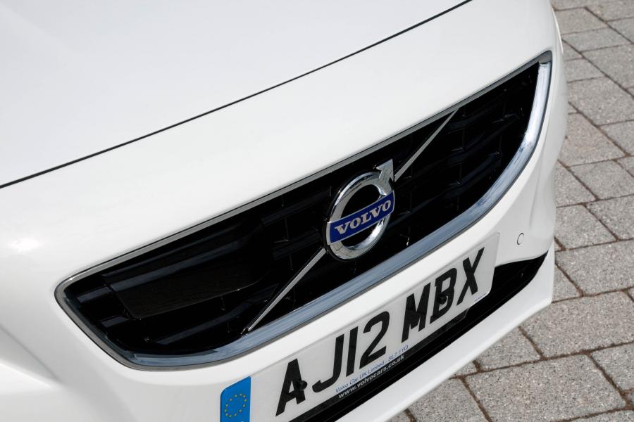  Volvo V40 2012 года  (фото 3 из 183)